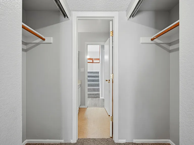 9010 Bear Mountain Dr — Photo 14