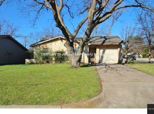 217 Mockingbird Ln, Denton, TX 76209