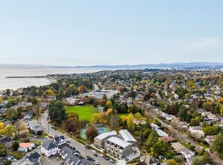 1720 Fairfield Rd #105, Victoria, BC V8S1G3