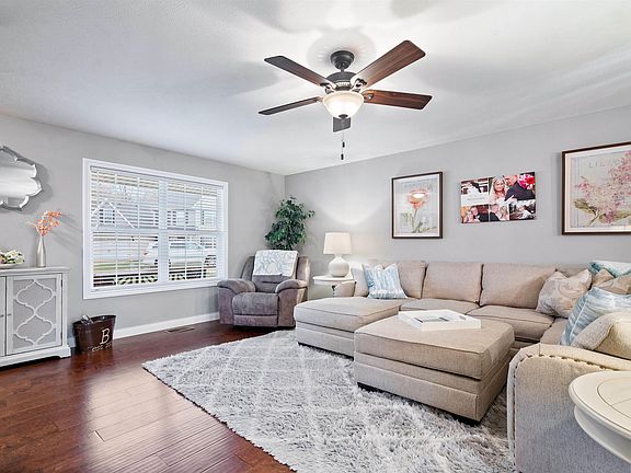 5th image of 7541 Tia Ct