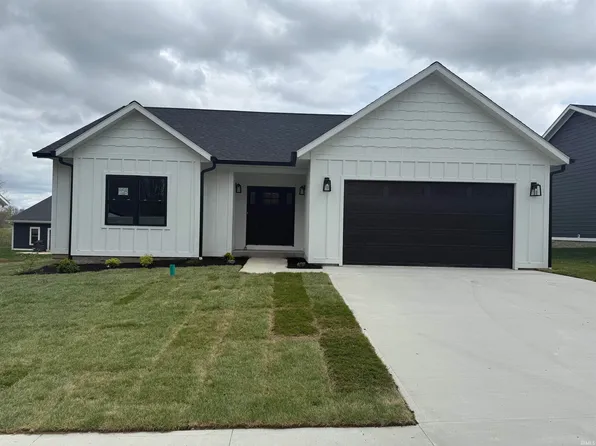 958 Stonehenge Dr, Bedford, IN 47421