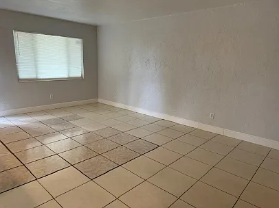 900 S Peninsula Dr #208 — Photo 5