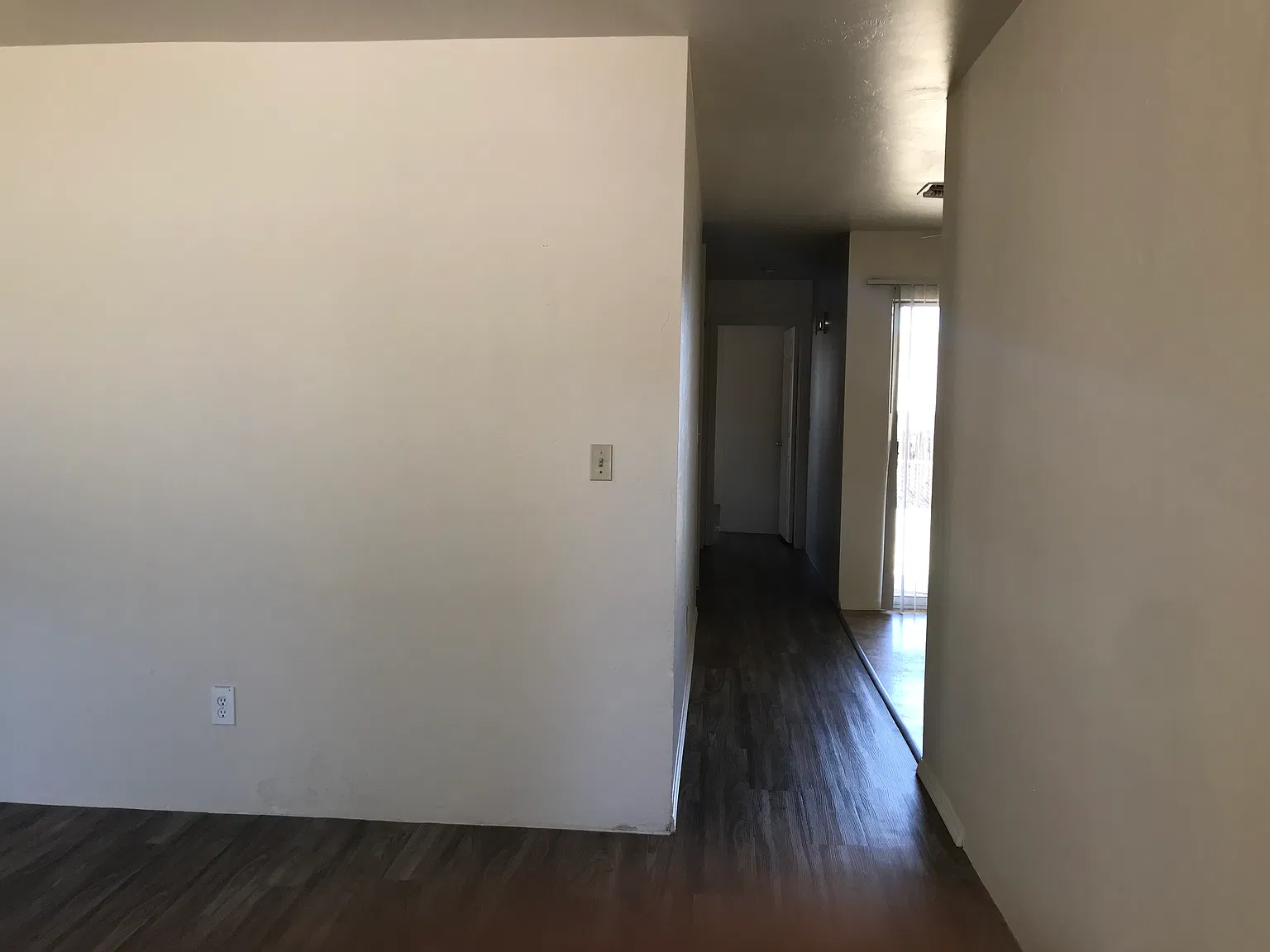 2 bed, 1042 sqft, $1,600 — Photo 3