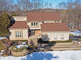 6615 Pine Ridge Dr, Clarkston, MI 48346