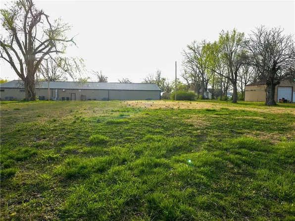 124 S Mulberry St, Ottawa, KS 66067
