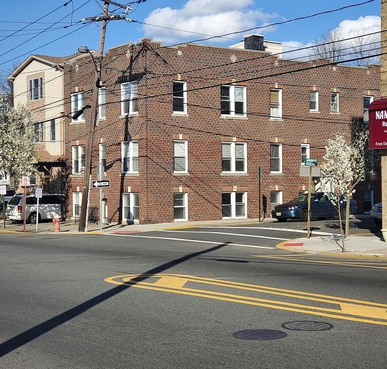 1st image of 436 Anderson Ave #6