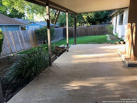 4th image of 12403 Alexandria Dr