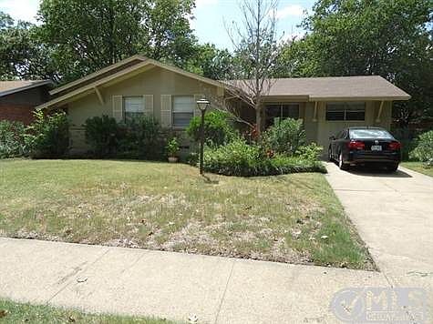 2nd image of 1315 Flamingo Ln