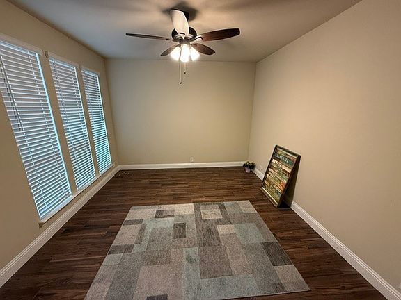 2nd image of 504 Ridgewater Trl