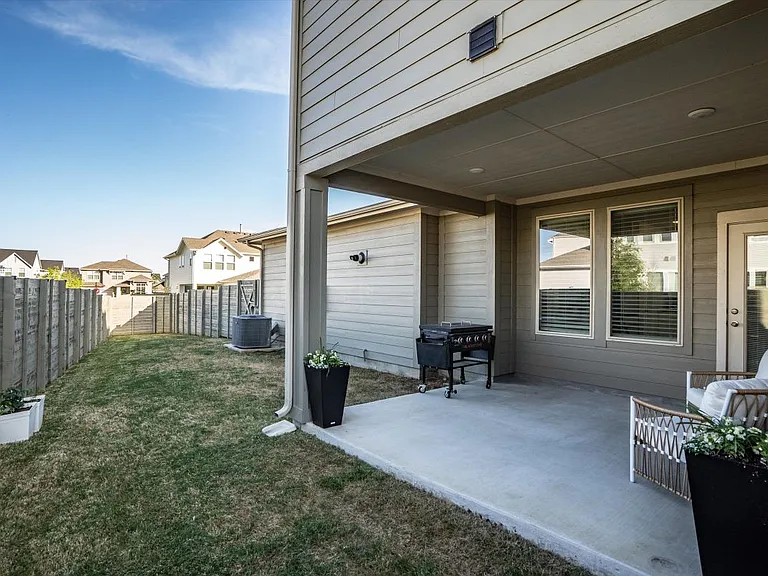 1346 Roundup Way — Photo 30