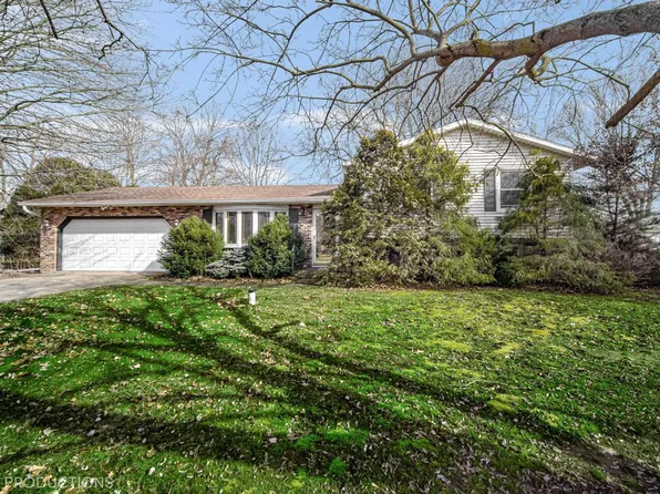 1231 Dogwood Dr, Chesterton, IN 46304