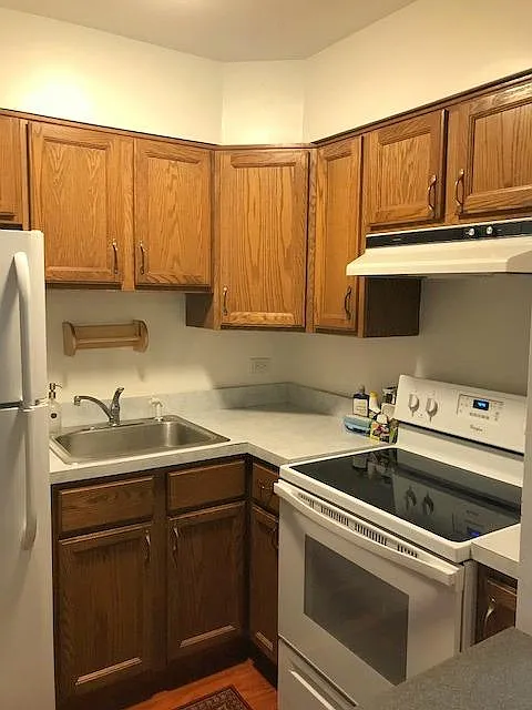 1 bed, 650 sqft, $1,200 — Photo 4