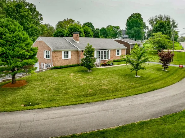 106 Oakwood Dr, Stanford, KY 40484