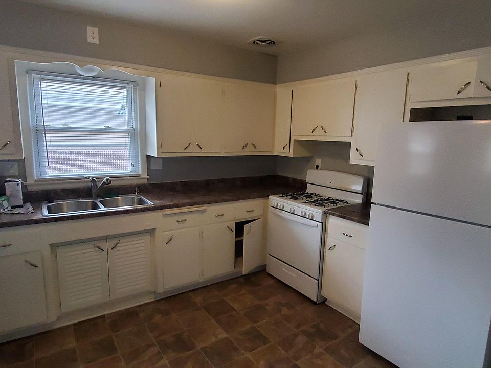 2nd image of 5747 N 93rd St #5749