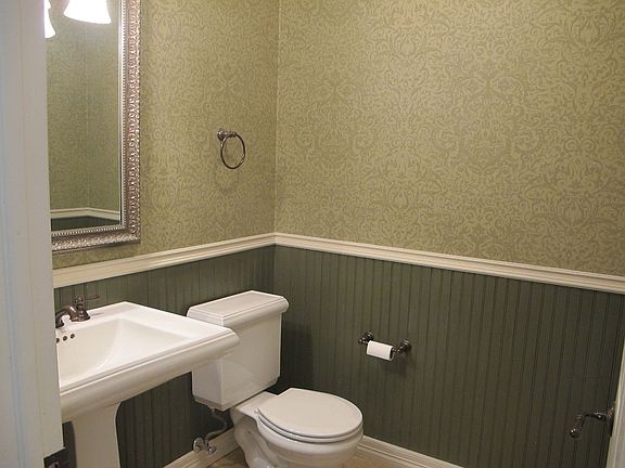 4th image of 838 N 7th St