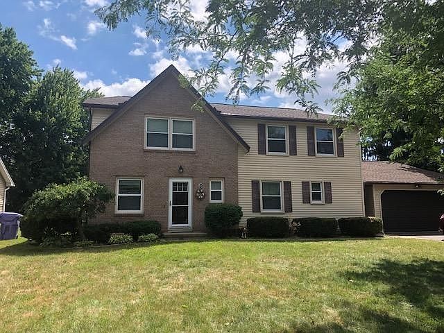 1st image of 16 Sanders Farm Dr