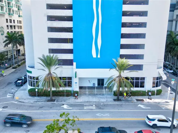 1200 Brickell Bay Dr APT 2514, Miami, FL 33131