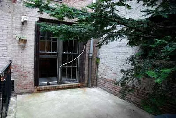 Rented by Buchbinder & Warren | media 18