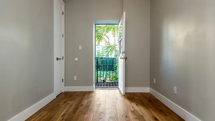 Rented by Nooklyn NYC LLC | media 42