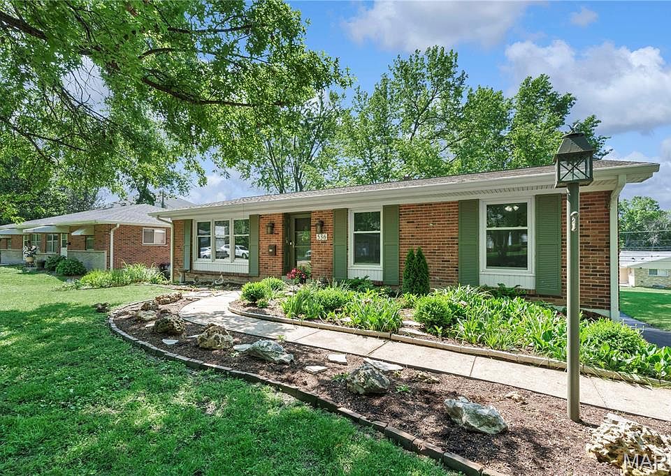 1st image of 536 Villa Gardens Dr