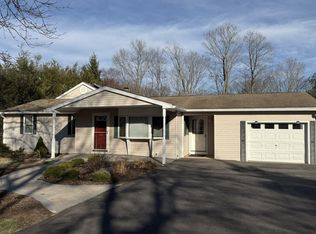 44 Birchwood Rd #B, Seymour, CT 06483