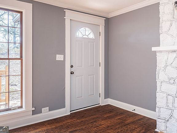 5th image of 1203 E Ridge Rd