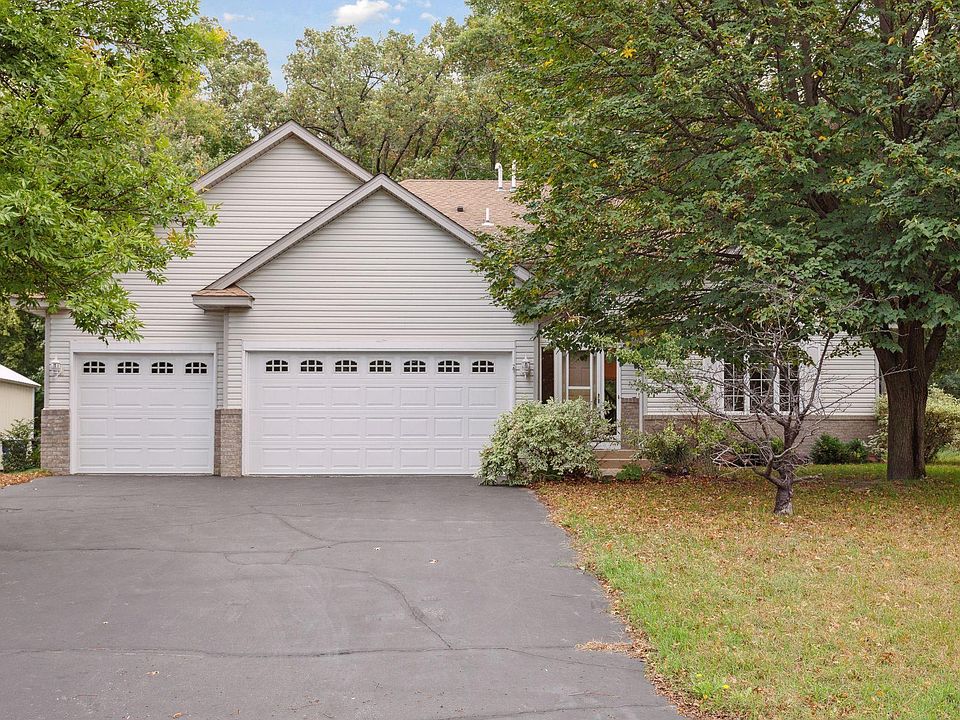 1st image of 25763 Goldfinch Ave