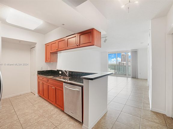 5th image of 347 N New River Dr E APT 2306