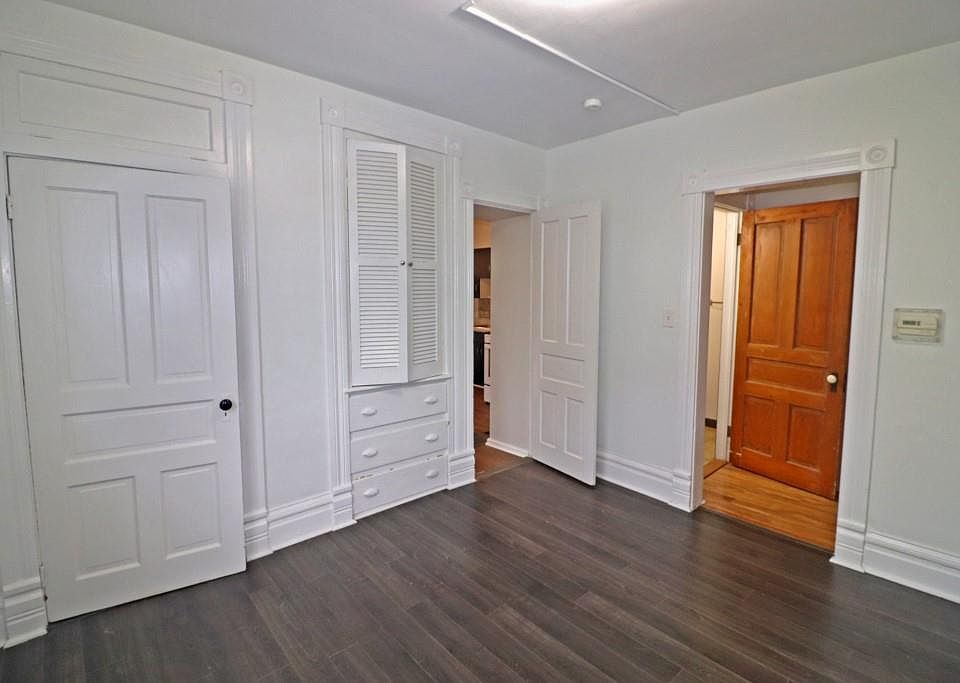 Bedroom/office