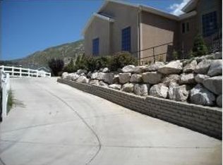 395 E Paulette Way, Farmington, UT 84025