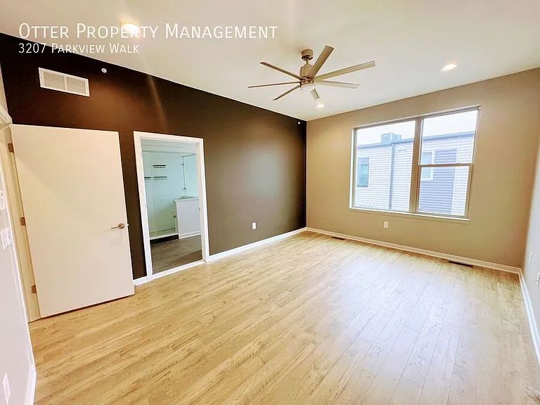3207 Parkview Walk — Photo 38