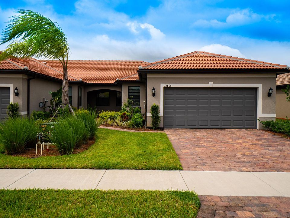 1st image of 13865 Alafaya St