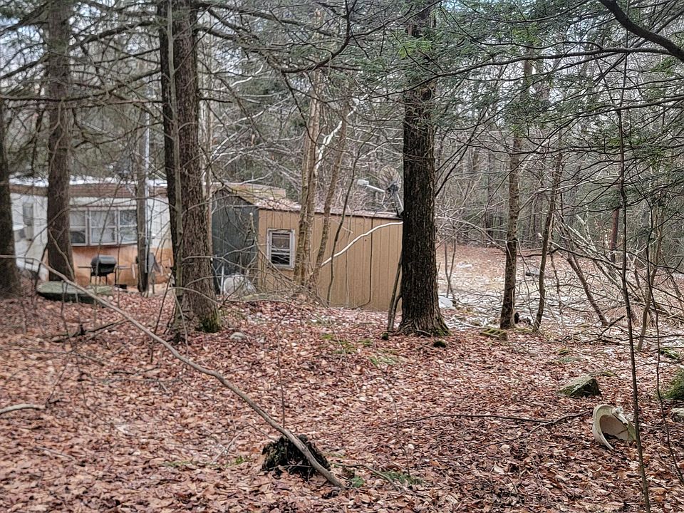 2nd image of 115 Sandspring Ln