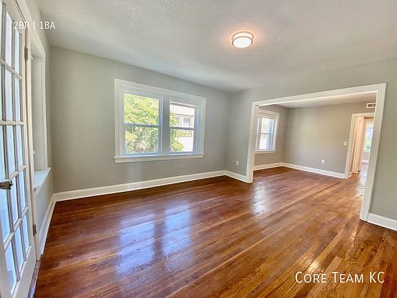 4th image of 5047 Wyandotte St APT 1