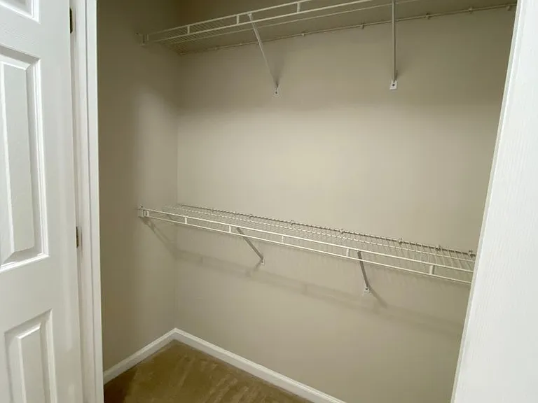 Meridian Park Apartments — Photo 125