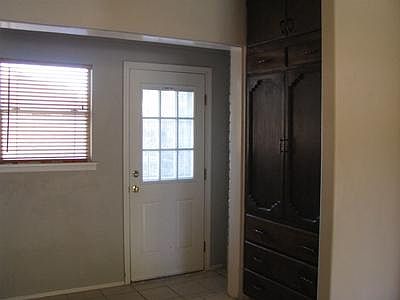 5th image of 901A Castle Heights Dr