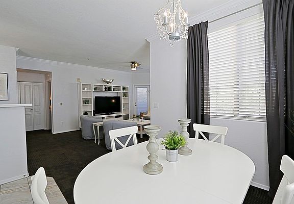 5th image of 1941 S Pierpont Dr #2099