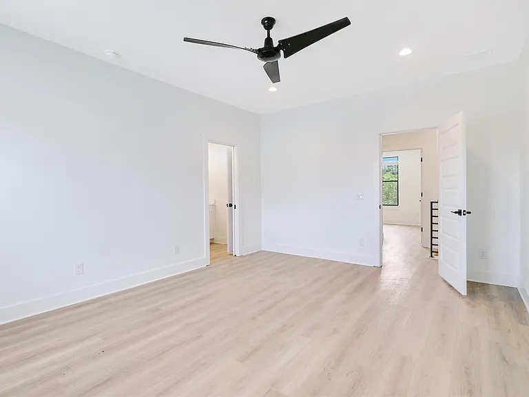 200 W Goforth Rd #1 — Photo 17