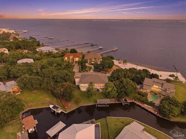 4639 Smokey Rd, Gulf Breeze, FL 32563