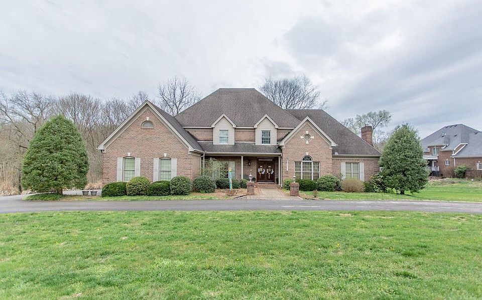 1st image of 206 Whippoorwill Dr