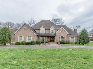 206 Whippoorwill Dr, Glasgow, KY 42141