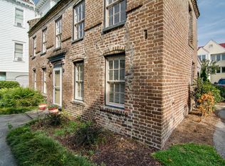 6 Ambrose Aly, Charleston, SC 29401