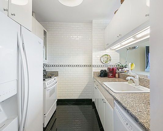 4th image of 200 Riverside Blvd APT 10L