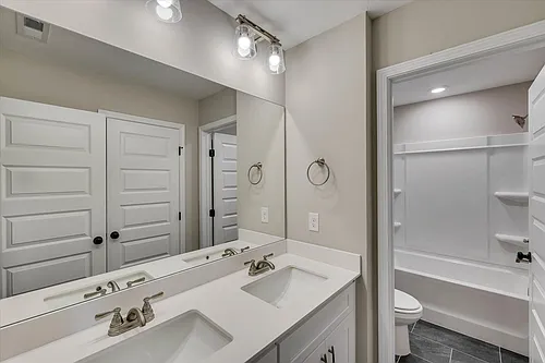 1126 Jolly Ln Photo 1