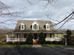 109 Rolling Green Dr, Staunton, VA 24401