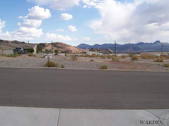 1st image of 3050 Shoshone Dr