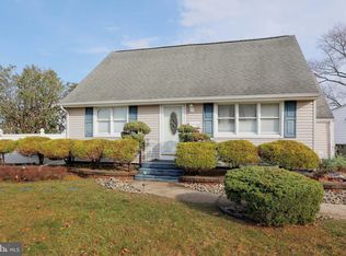 72 Hinkle Dr, Bordentown, NJ 08505