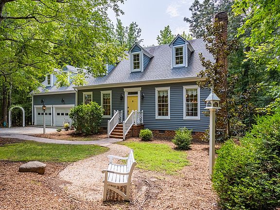 4th image of 522 Occoneechee Dr