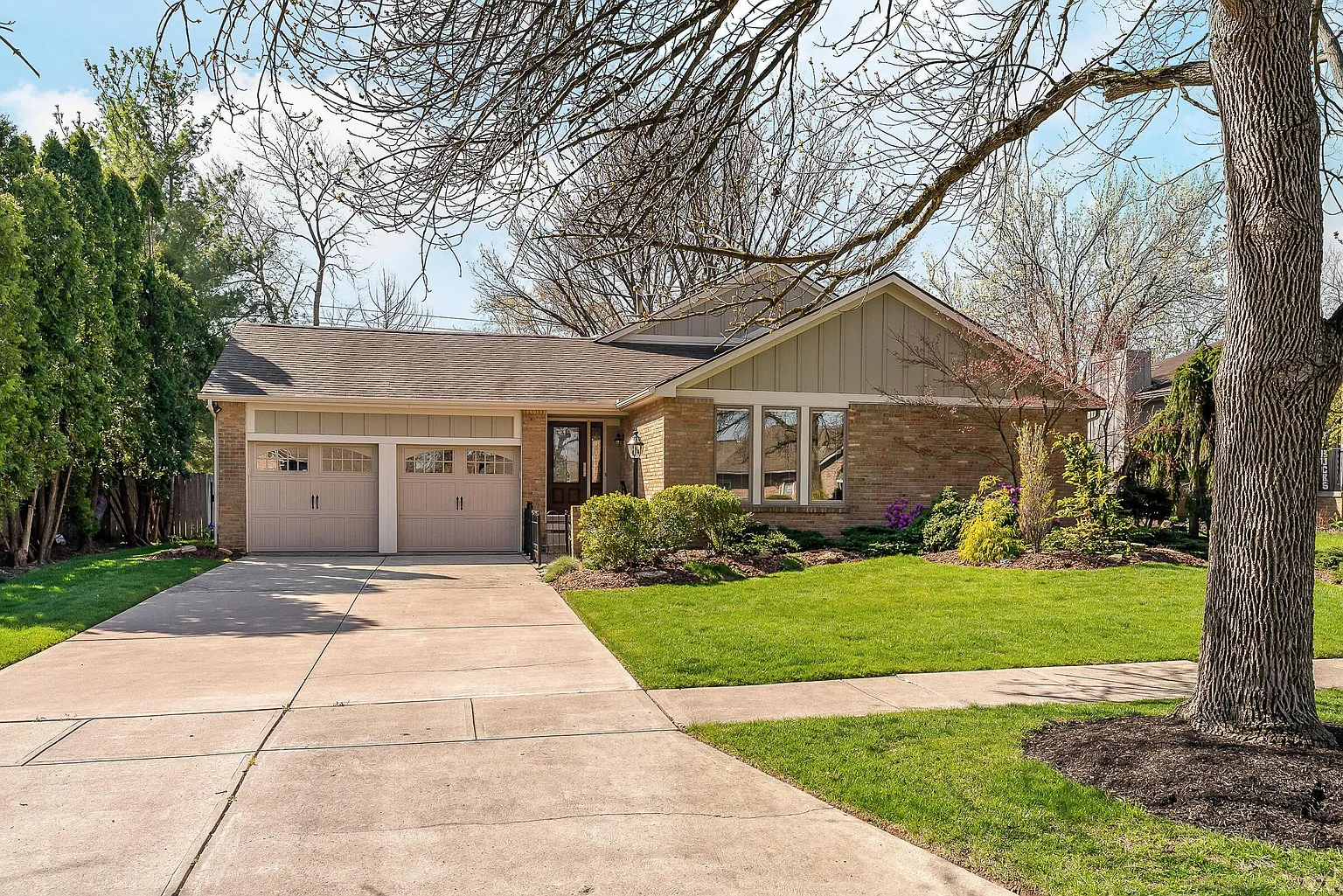 3344 Woods Mill Dr photo 1