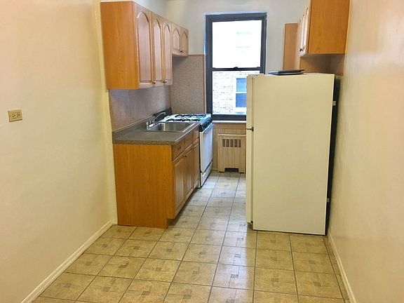 2nd image of 9324 Queens Blvd APT 7L